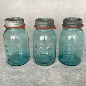 Set of 3 vintage Ball blue canning jars